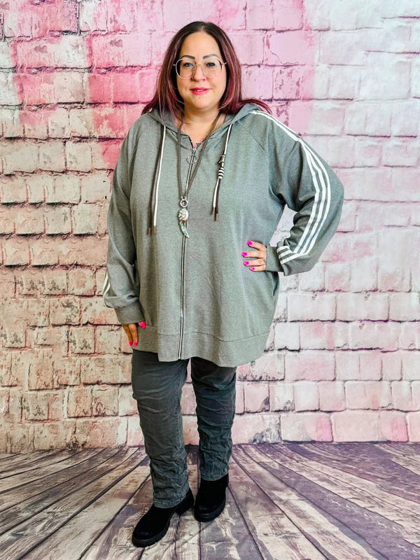 Bequeme Karostar Stretch Jeans – in großen Größen von CurvyRausch. Stylische Plus Size Fashion für kurvige Frauen.
