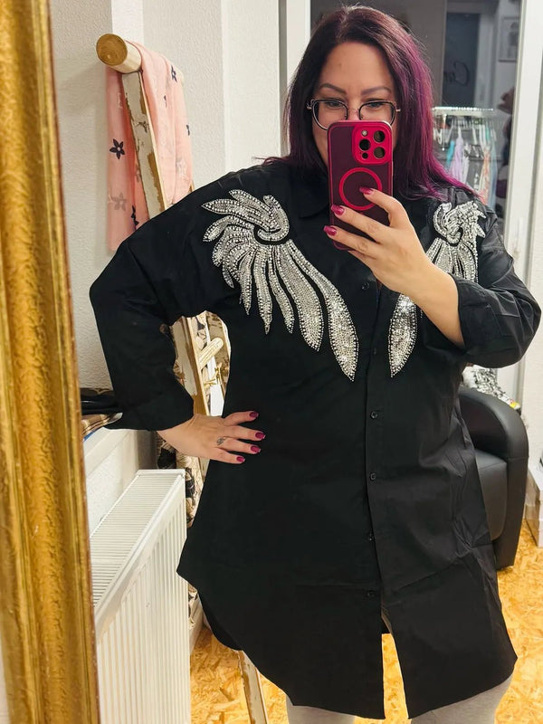 Engelsflügel Bluse – in großen Größen von CurvyRausch. Stylische Plus Size Fashion für kurvige Frauen.