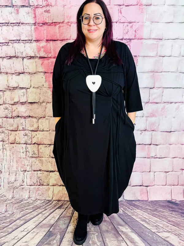 Kleid von Allocca – Design trifft Komfort – in großen Größen von CurvyRausch. Stylische Plus Size Fashion für kurvige Frauen.