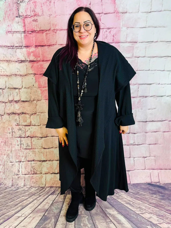 Mäntelchen von Allocca – Elegante Boutique - Ware – in großen Größen von CurvyRausch. Stylische Plus Size Fashion für kurvige Frauen.