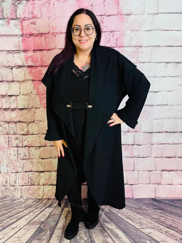 Mäntelchen von Allocca – Elegante Boutique - Ware – in großen Größen von CurvyRausch. Stylische Plus Size Fashion für kurvige Frauen.
