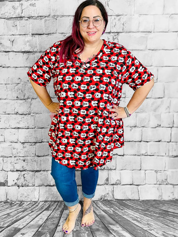Moonshine Jeans – Deine neue Lieblingsjeans - Motiv 2 – in großen Größen von CurvyRausch. Stylische Plus Size Fashion für kurvige Frauen.