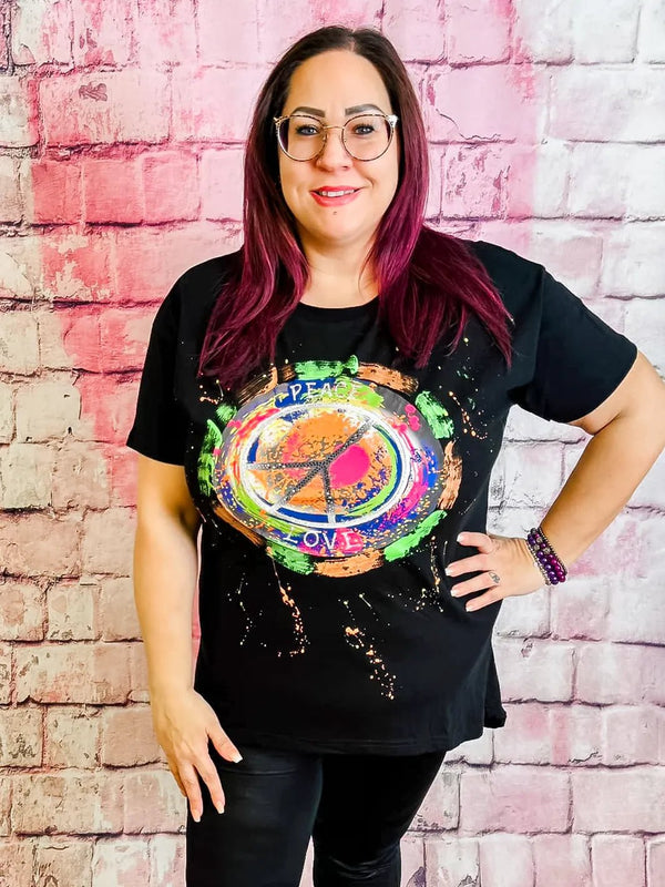 Peace - Shirt – Trendiges Watercolor - Design – in großen Größen von CurvyRausch. Stylische Plus Size Fashion für kurvige Frauen.