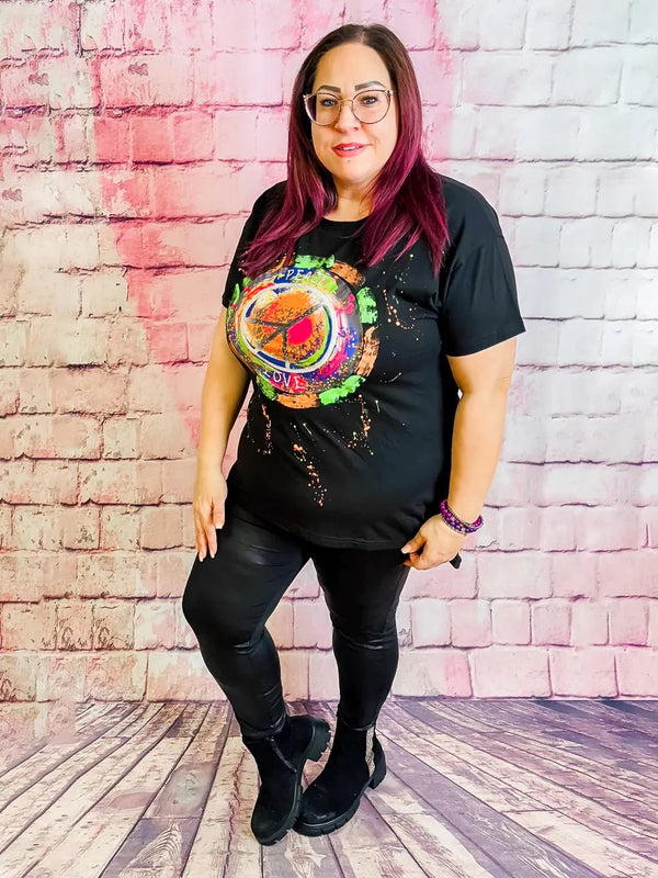 Peace - Shirt – Trendiges Watercolor - Design – in großen Größen von CurvyRausch. Stylische Plus Size Fashion für kurvige Frauen.