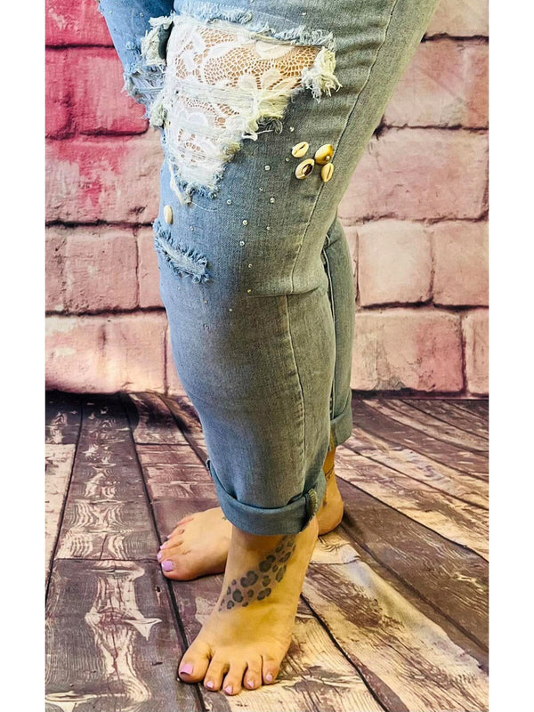 Sommerlook Jeanshose von Monday mit Muscheln | 5 Größen - CurvyRausch - Plus Size Damenmode