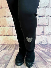 Allocca Leggings – Mit Strass - Herz & Komfortbund – in großen Größen von CurvyRausch. Stylische Plus Size Fashion für kurvige Frauen.