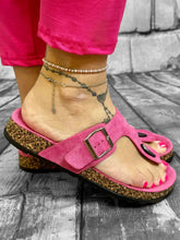 Angesagte Zehensandalen in Candy - CurvyRausch - Neuheit - Plus Size Damenmode