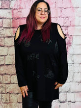 Asymmetrisches Skull Oberteil – in großen Größen von CurvyRausch. Stylische Plus Size Fashion für kurvige Frauen.