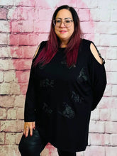 Asymmetrisches Skull Oberteil – in großen Größen von CurvyRausch. Stylische Plus Size Fashion für kurvige Frauen.