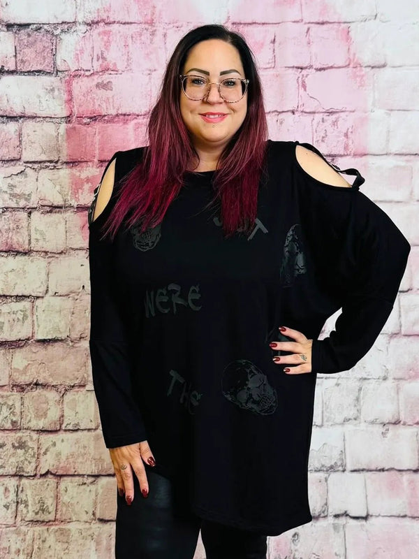 Asymmetrisches Skull Oberteil – in großen Größen von CurvyRausch. Stylische Plus Size Fashion für kurvige Frauen.