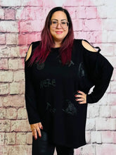 Asymmetrisches Skull Oberteil – in großen Größen von CurvyRausch. Stylische Plus Size Fashion für kurvige Frauen.