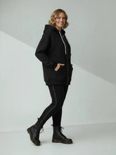 Bamboo Leggings Schwarz mit Glitzerstreifen – in großen Größen von CurvyRausch. Stylische Plus Size Fashion für kurvige Frauen.