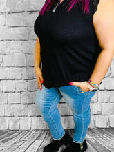 Bequeme blaue Jeans mit Ankerknöpfen - CurvyRausch - Plus Size Damenmode