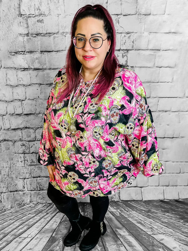 Blusenoberteil mit Skull - & Blumenprint - CurvyRausch - Neuheit - Plus Size Damenmode