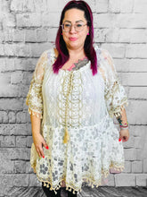 Boho Tunika mit Blumenspitze und Quasten - CurvyRausch - Plus Size Damenmode