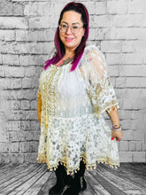 Boho Tunika mit Blumenspitze und Quasten - CurvyRausch - Plus Size Damenmode