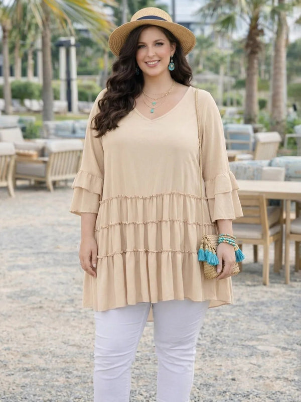 Boho Tunika mit Rüschen & V - Ausschnitt – in großen Größen von CurvyRausch. Stylische Plus Size Fashion für kurvige Frauen.
