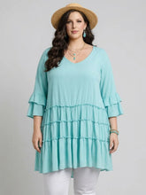 Boho Tunika mit Rüschen & V - Ausschnitt – in großen Größen von CurvyRausch. Stylische Plus Size Fashion für kurvige Frauen.