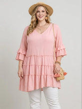 Boho Tunika mit Rüschen & V - Ausschnitt – in großen Größen von CurvyRausch. Stylische Plus Size Fashion für kurvige Frauen.