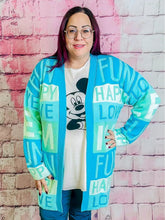 Cardigan Words von Zwillingsherz – in großen Größen von CurvyRausch. Stylische Plus Size Fashion für kurvige Frauen.
