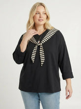 Cozy Hoodiestyle – maritimer Look zum Binden – in großen Größen von CurvyRausch. Stylische Plus Size Fashion für kurvige Frauen.