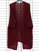 Cozy Strickjacke mit Lochmuster – in großen Größen von CurvyRausch. Stylische Plus Size Fashion für kurvige Frauen.