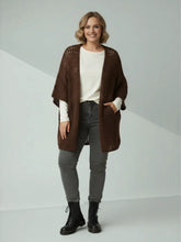 Cozy Strickjacke mit Lochmuster – in großen Größen von CurvyRausch. Stylische Plus Size Fashion für kurvige Frauen.