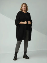 Cozy Strickjacke mit Lochmuster – in großen Größen von CurvyRausch. Stylische Plus Size Fashion für kurvige Frauen.