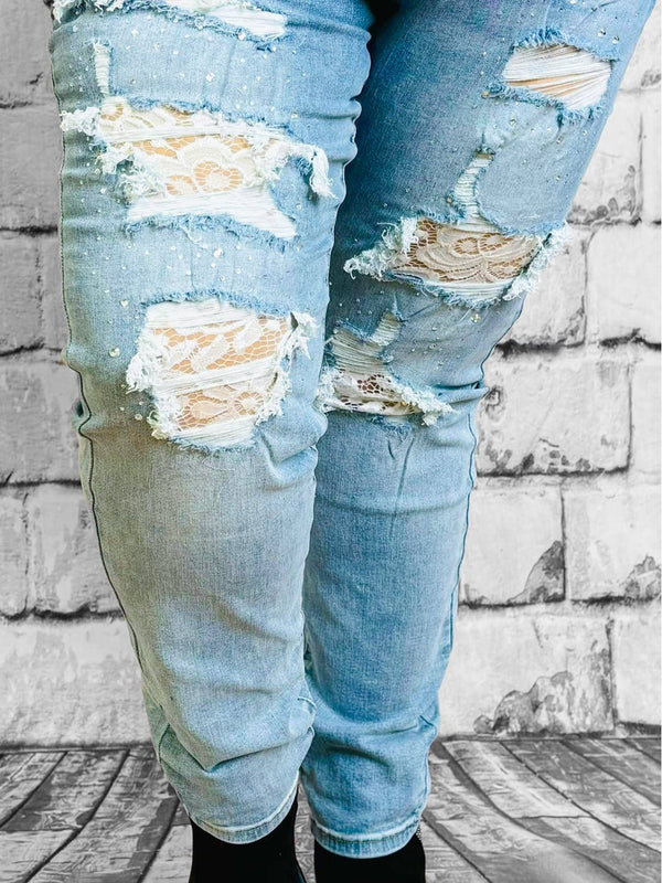 Cutout - Jeans mit Strass und Spitze | Monday Premium Denim - CurvyRausch - Neuheit - Plus Size Damenmode
