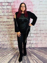 Destroy Look Shirt Skull mit Ketten – in großen Größen von CurvyRausch. Stylische Plus Size Fashion für kurvige Frauen.