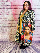 Glamouröser Cardigan – Frida Kahlo – Stylische Neuheit für Damen – Perfekt für Curvy Fashion & Plus Size Outfits