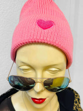 Herzchen Grobstrick Mütze mit 3D - Optik – in großen Größen von CurvyRausch. Stylische Plus Size Fashion für kurvige Frauen.