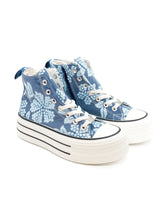 High - Top Plateau Sneaker mit Blumenstickerei – in großen Größen von CurvyRausch. Stylische Plus Size Fashion für kurvige Frauen.