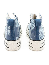 High - Top Plateau Sneaker mit Blumenstickerei – in großen Größen von CurvyRausch. Stylische Plus Size Fashion für kurvige Frauen.