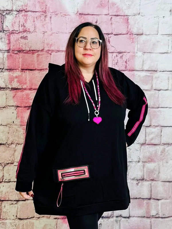 Hoodie NICE mit Neonstreifen – Oversize Style – in großen Größen von CurvyRausch. Stylische Plus Size Fashion für kurvige Frauen.