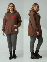 ICONIC Hoodie mit Teddy - Schriftzug – in großen Größen von CurvyRausch. Stylische Plus Size Fashion für kurvige Frauen.