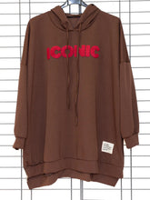 ICONIC Hoodie mit Teddy - Schriftzug – in großen Größen von CurvyRausch. Stylische Plus Size Fashion für kurvige Frauen.