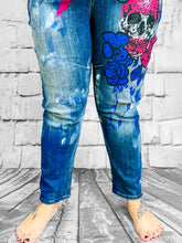 Jeans mit Skull - Print von Sexy Woman – Stylische für Damen – Perfekt für Curvy Fashion & Plus Size Outfits