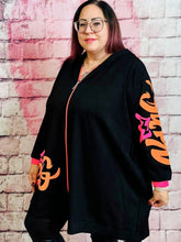 King Sweatjacke mit Neon - Print – in großen Größen von CurvyRausch. Stylische Plus Size Fashion für kurvige Frauen.