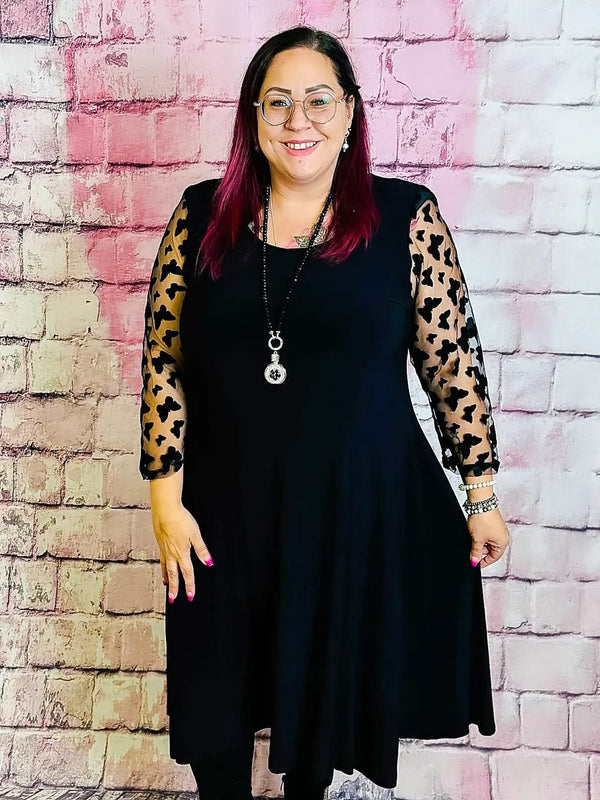 Kleid von Magna mit Schmetterlings - Ärmeln - CurvyRausch - Neuheit - Plus Size Damenmode