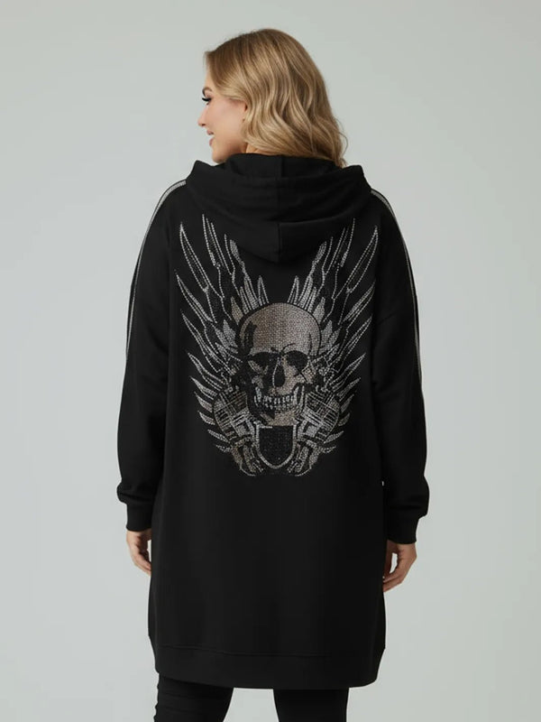 Lange Sweatjacke Skull Engelsflügel – in großen Größen von CurvyRausch. Stylische Plus Size Fashion für kurvige Frauen.