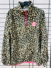 Leo Lover Allover Fleece Troyer | Zwillingsherz - CurvyRausch - Plus Size Damenmode