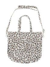 Leo Tasche – stylischer Curvy Look aus Echtleder – in großen Größen von CurvyRausch. Stylische Plus Size Fashion für kurvige Frauen.