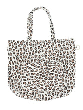 Leo Tasche – stylischer Curvy Look aus Echtleder – in großen Größen von CurvyRausch. Stylische Plus Size Fashion für kurvige Frauen.