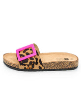 Leopard - Sandalen mit Pinker Schnalle - CurvyRausch - Neuheit - Plus Size Damenmode