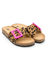 Leopard - Sandalen mit Pinker Schnalle - CurvyRausch - Neuheit - Plus Size Damenmode