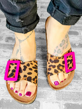 Leopard - Sandalen mit Pinker Schnalle - CurvyRausch - Neuheit - Plus Size Damenmode