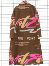 Mantel mit Schriftzug – Trendiger Herbstmantel – in großen Größen von CurvyRausch. Stylische Plus Size Fashion für kurvige Frauen.