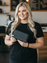 Modische Geldbörse – stilvoll & praktisch – in großen Größen von CurvyRausch. Stylische Plus Size Fashion für kurvige Frauen.