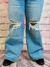 Monday Premium Jeans mit Herz - Nieten & Strass – in großen Größen von CurvyRausch. Stylische Plus Size Fashion für kurvige Frauen.